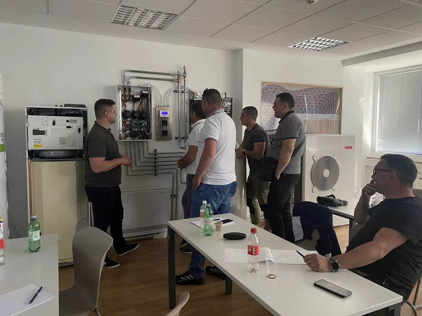 VALDOM serviseri Ariston opreme tokom obuke